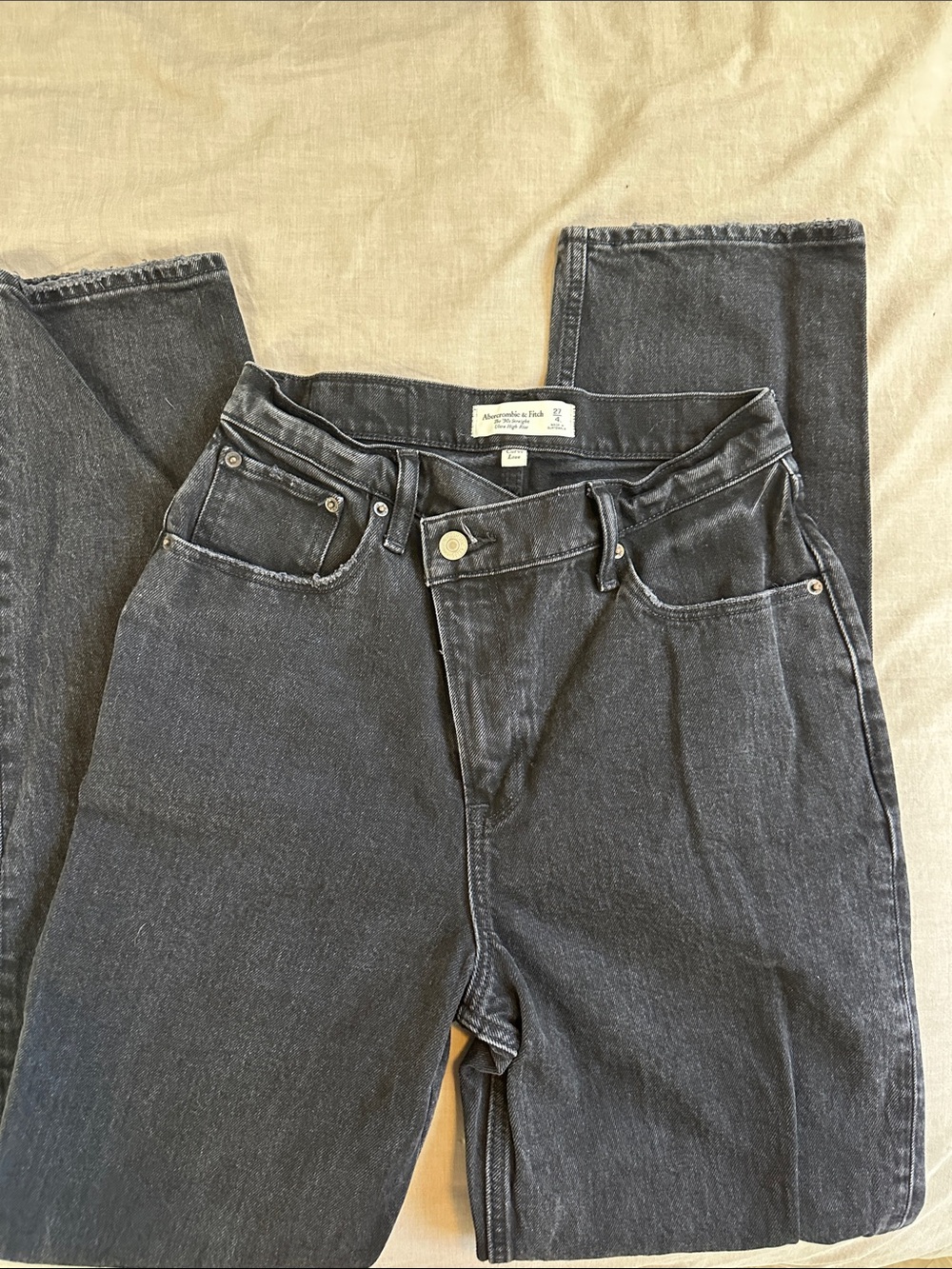 Abercrombie 90s Straight Ultra High-Waist Black Jeans/Curve Love - Picture 3 of 4